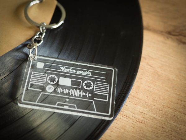 Llaveros, Cassettes y Reproductor con Código Spotify