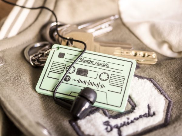 Llaveros, Cassettes y Reproductor con Código Spotify